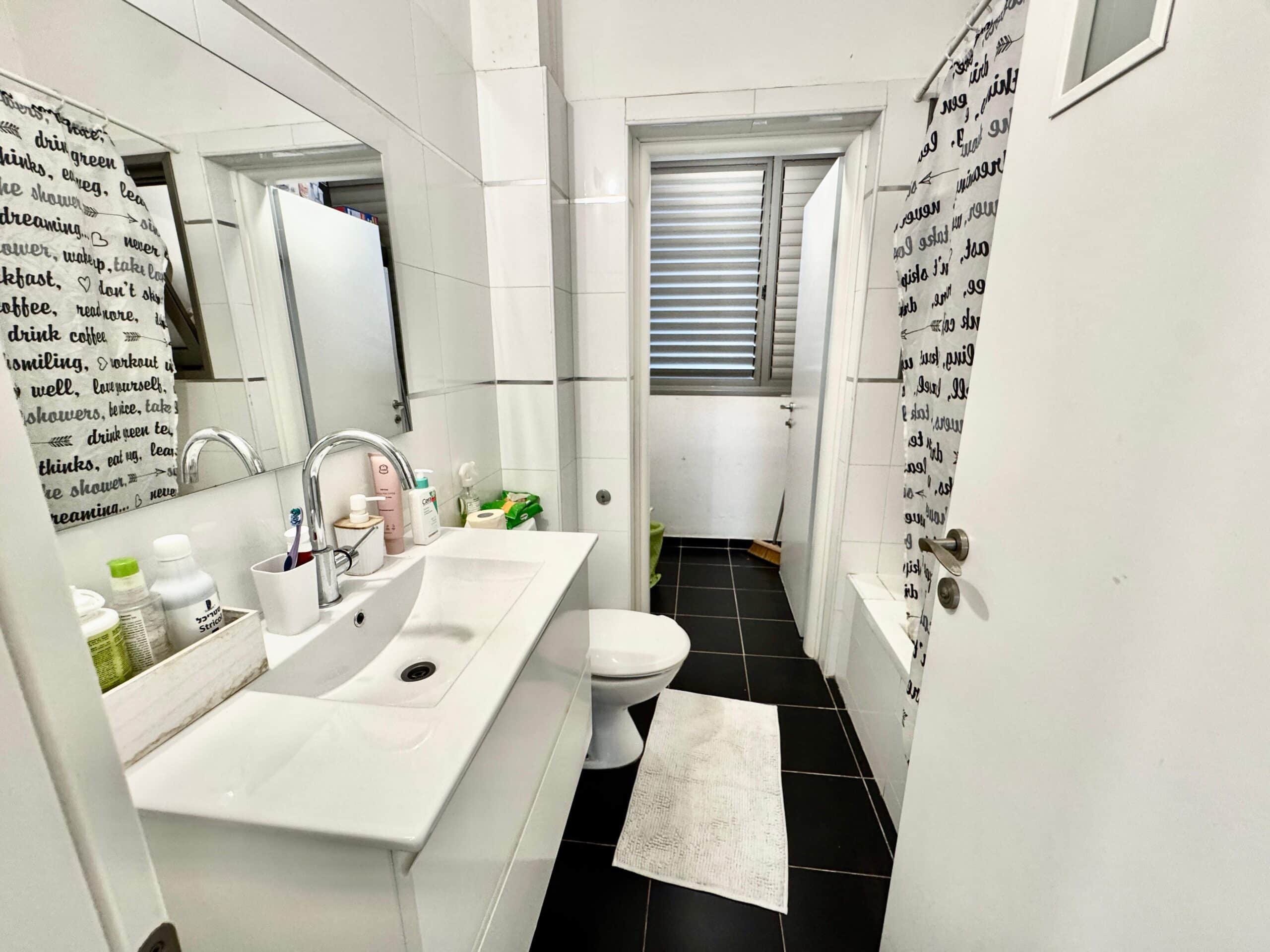 WhatsApp Image 2025-08-25 at 09.35.48