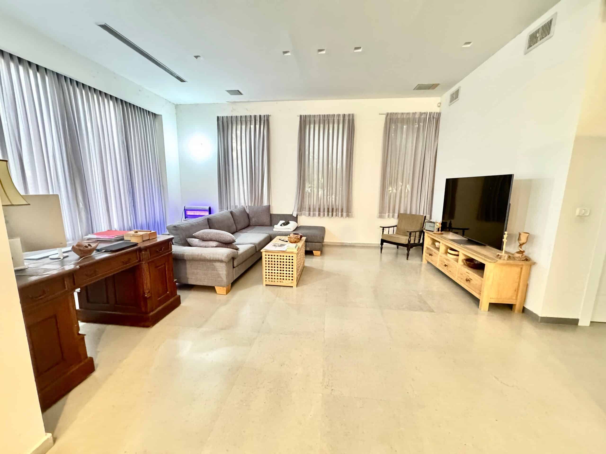 WhatsApp Image 2025-10-05 at 20.47.38