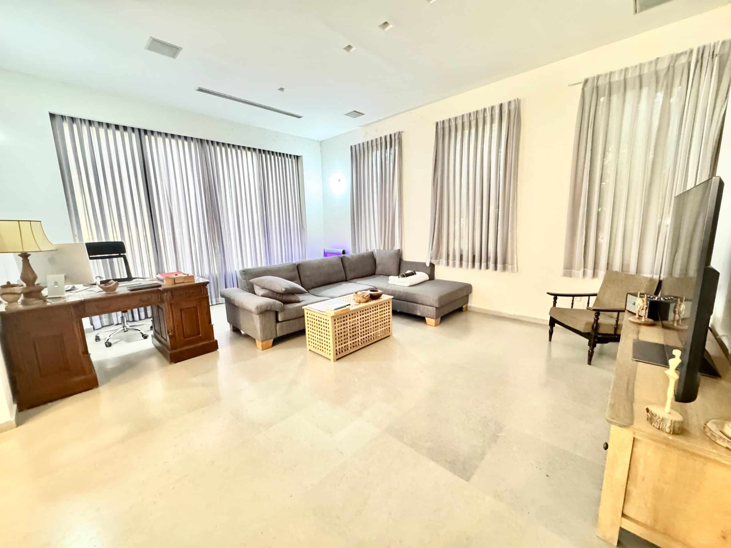 WhatsApp Image 2025-10-05 at 20.48.08