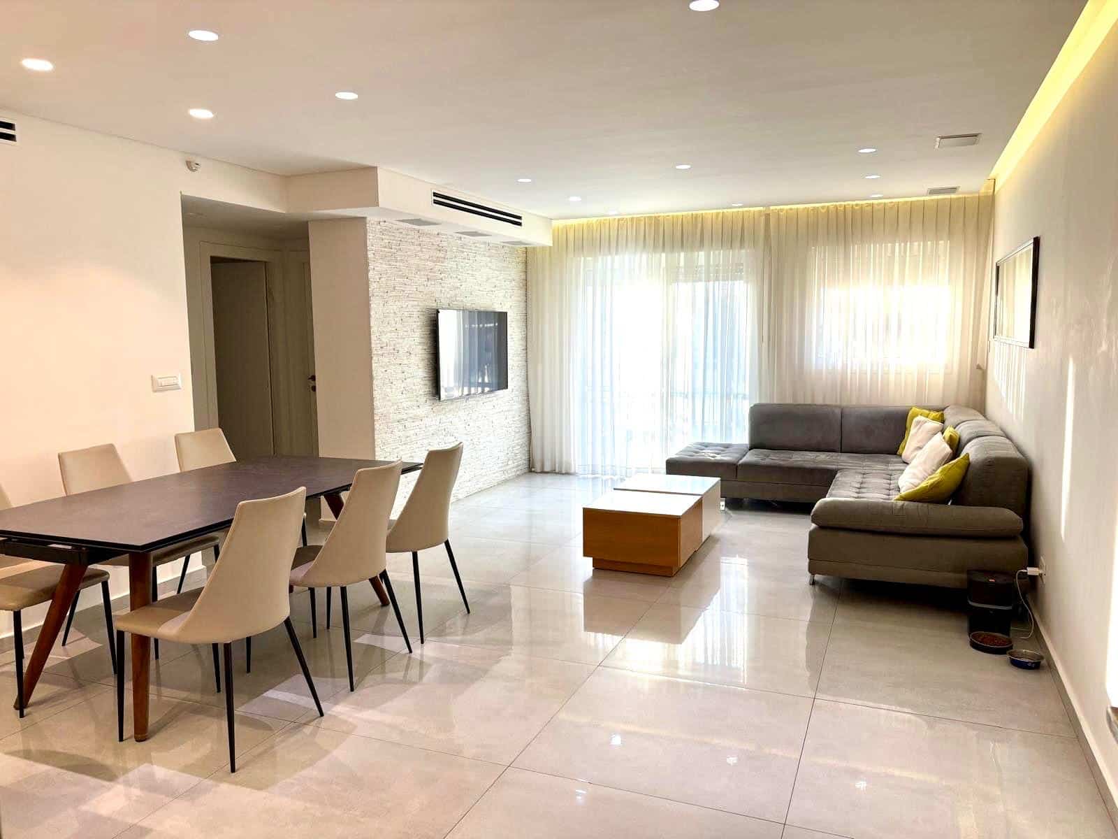 WhatsApp Image 2025-10-26 at 08.54.53