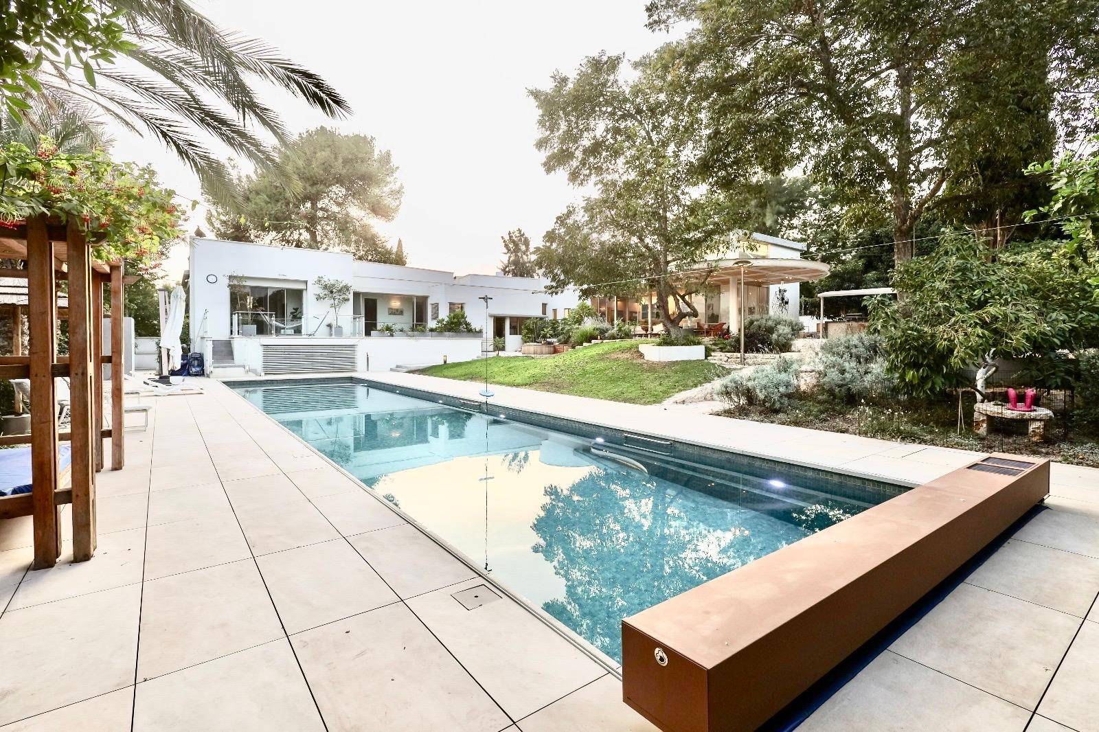 WhatsApp Image 2025-11-09 at 11.04.24