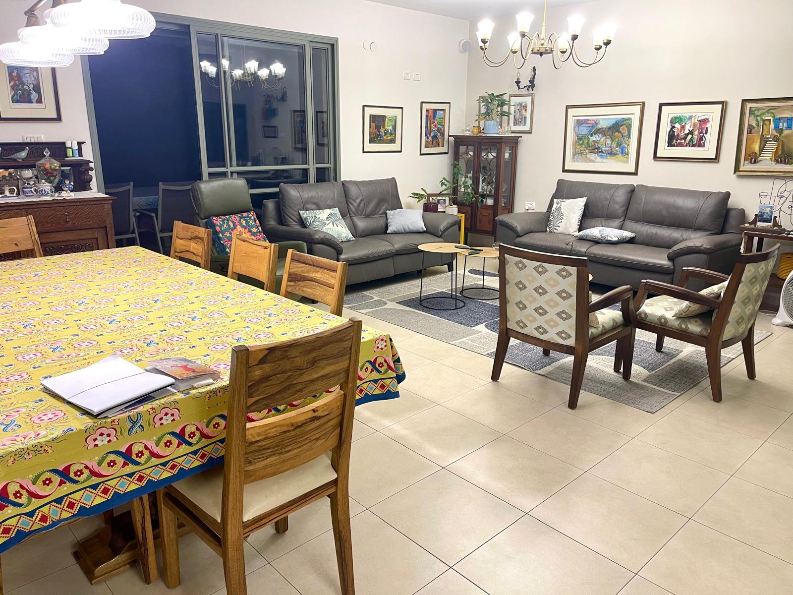 WhatsApp Image 2025-11-04 at 10.19.30 (1)