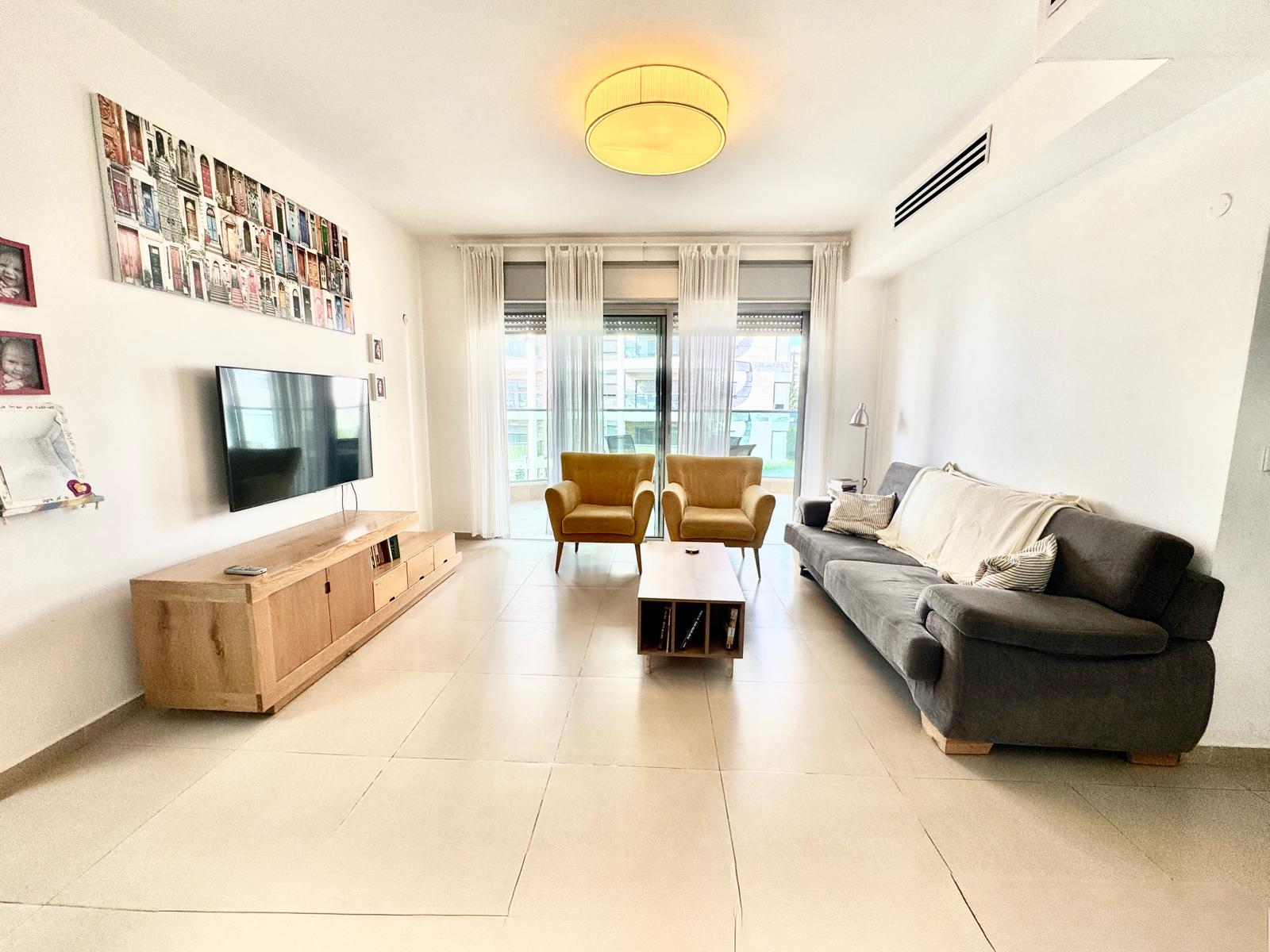 WhatsApp Image 2025-11-10 at 09.37.28