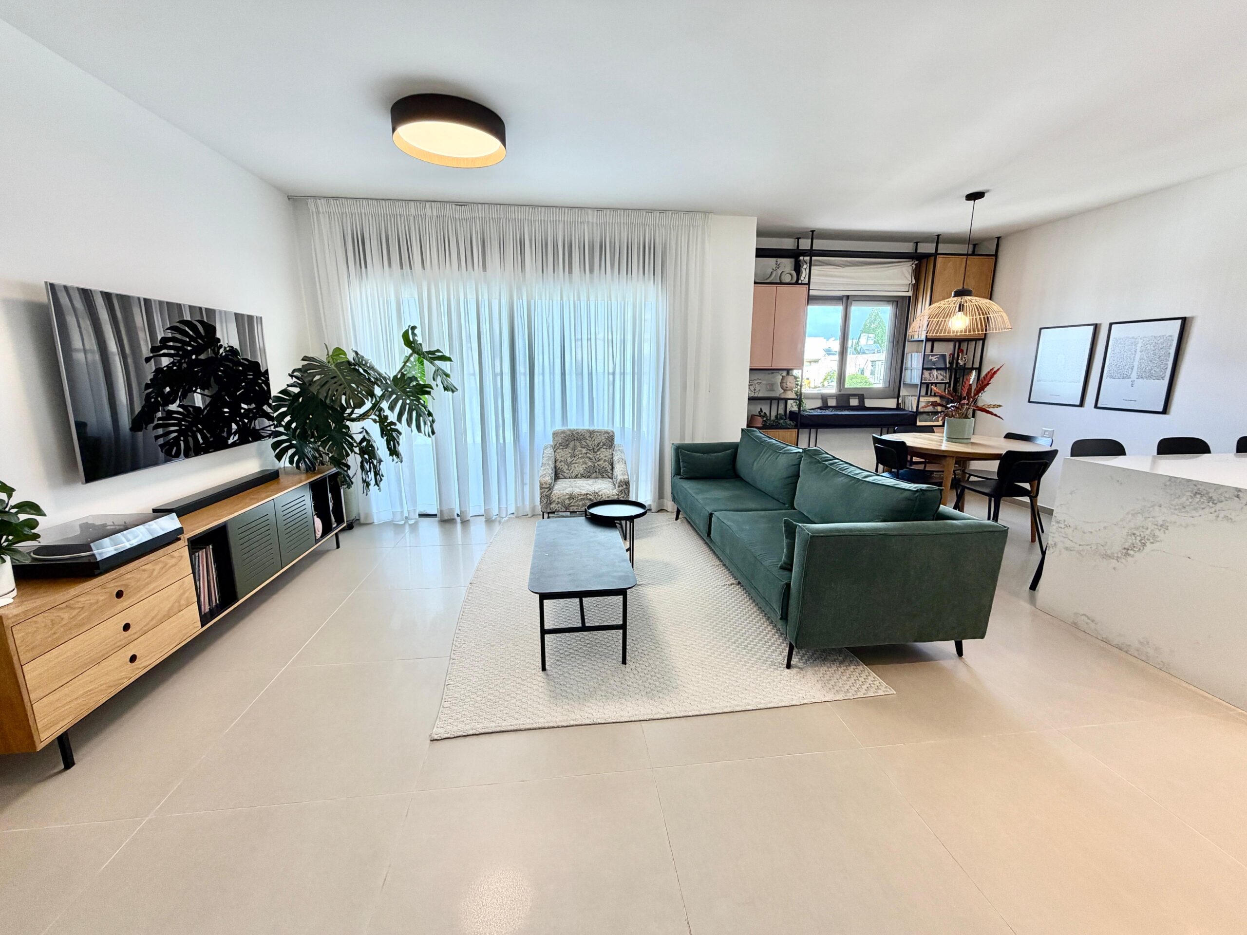 WhatsApp Image 2025-11-13 at 13.07.45