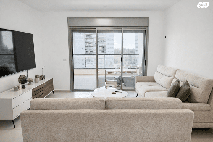 y2_2_afakfMkh2Y_20260201