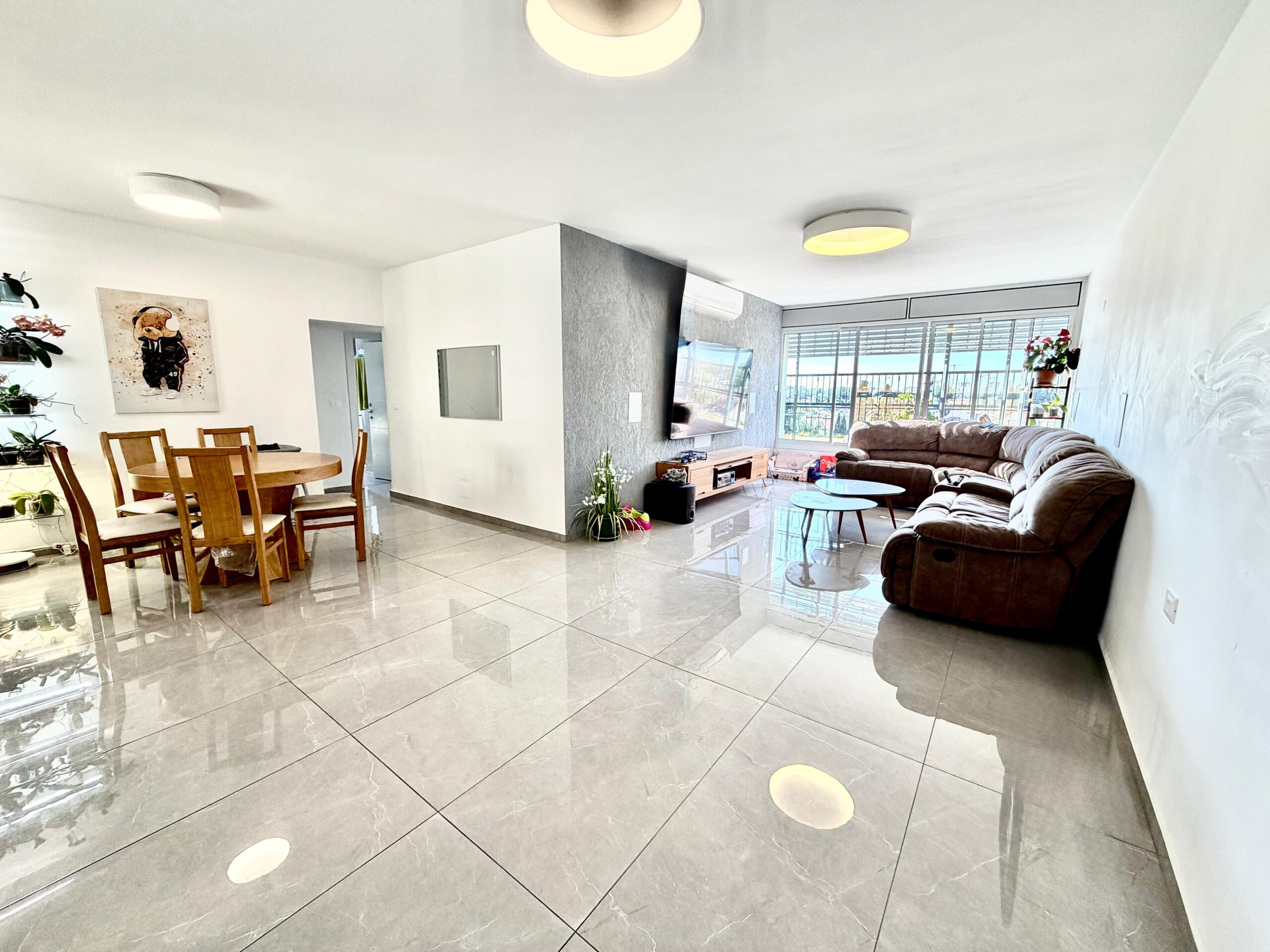 תמונה של WhatsApp‏ 2025-12-10 בשעה 11.47.30_52f4b9fd