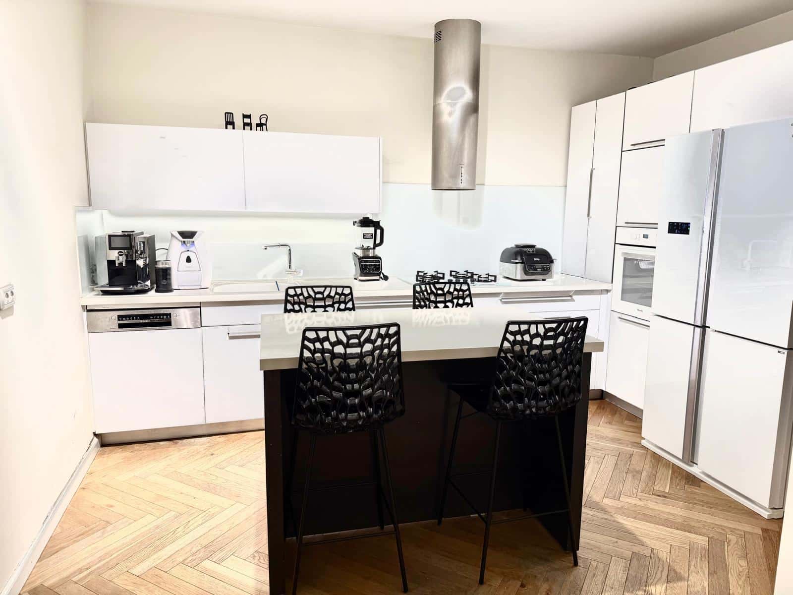 b95c2463-e6e6-4d01-b579-f77562ed2482