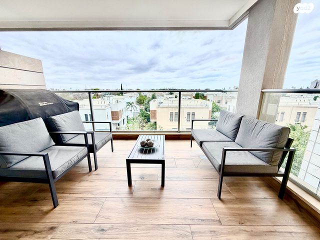 y2_5_C745MG3X3h_20260108