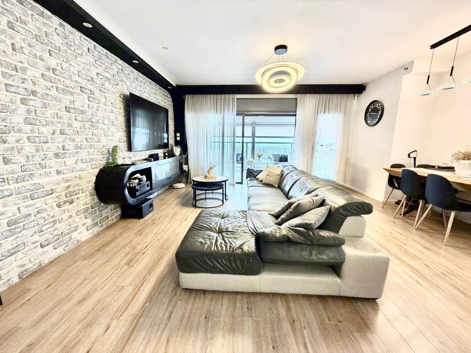 WhatsApp Image 2026-03-04 at 15.47.45 (1)