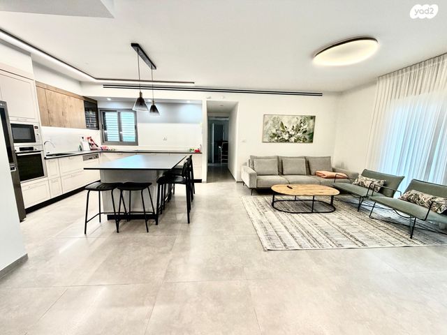 y2_2_dfhtz8nrbA_20251215