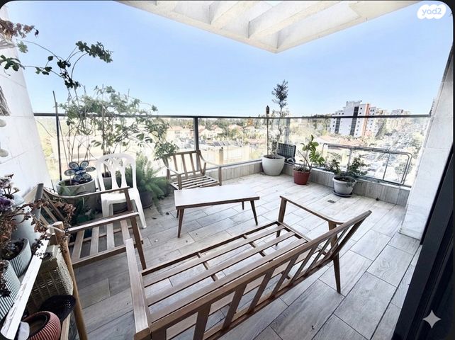 y2_3_tCxJNwUMej_20260111